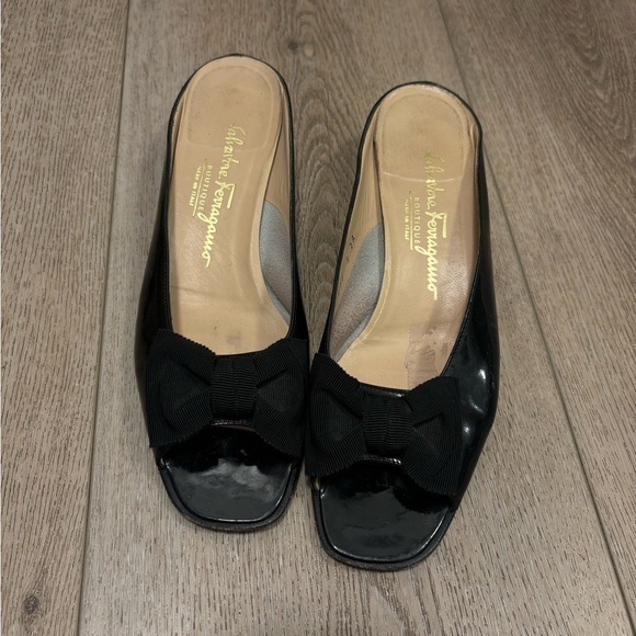 Salvatore Ferragamo Shoes - Salvatore Ferragamo Patent Leather Bow Accents Block Heels Slides